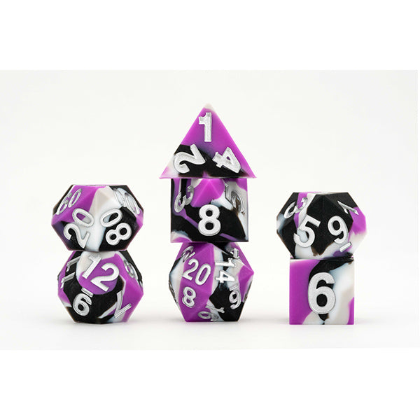 Fan Roll Sharp Edge Silicone Rubber Dice Set: PRIDE